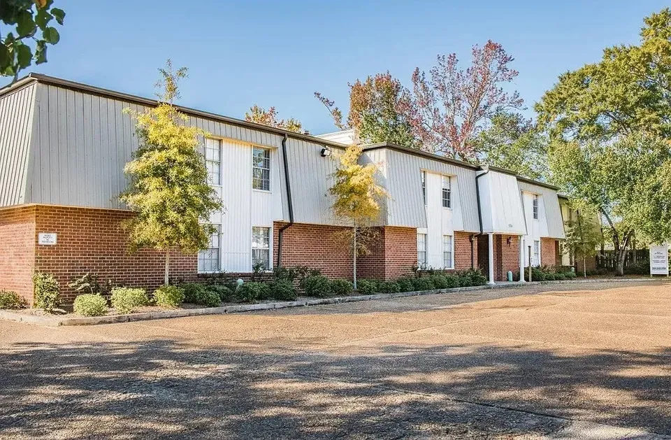 3 Bed 2 Bath Contemporary High-Rise Condo in Mobile, AL
