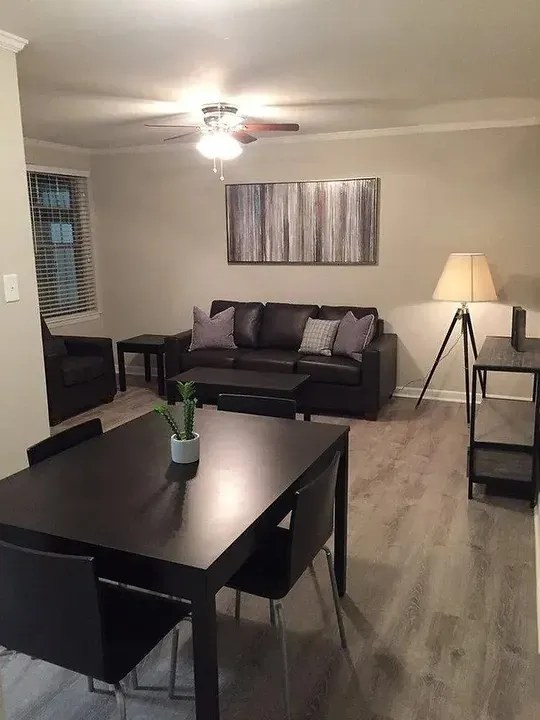 3 Bed 2 Bath Contemporary High-Rise Condo in Mobile, AL - 3