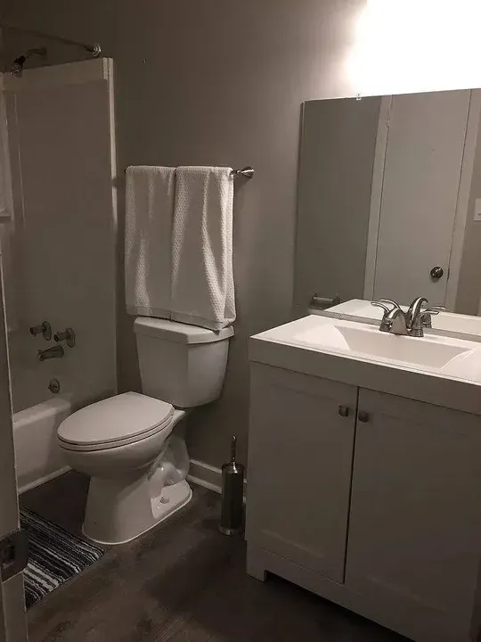 3 Bed 2 Bath Contemporary High-Rise Condo in Mobile, AL - 4