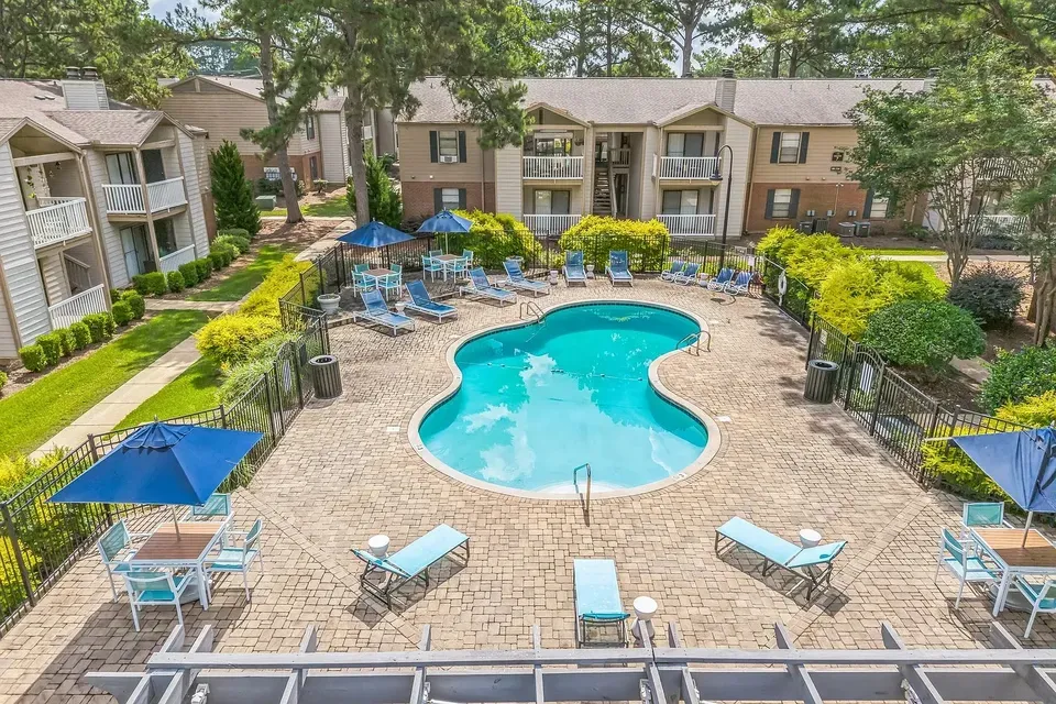 3 Bed 2 Bath Contemporary High-Rise Condo in Mobile, AL