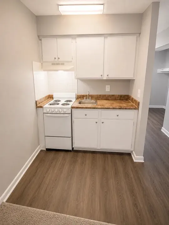 3 Bed 2 Bath Contemporary High-Rise Condo in Mobile, AL - 5