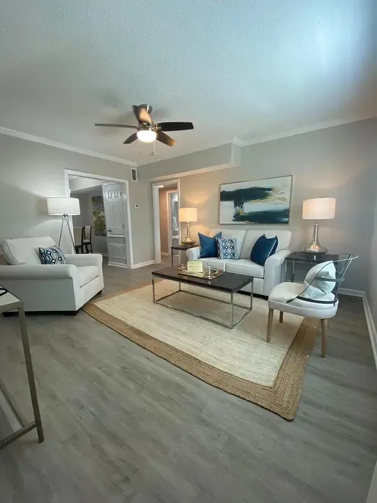 3 Bed 2 Bath Contemporary High-Rise Condo in Mobile, AL - 2