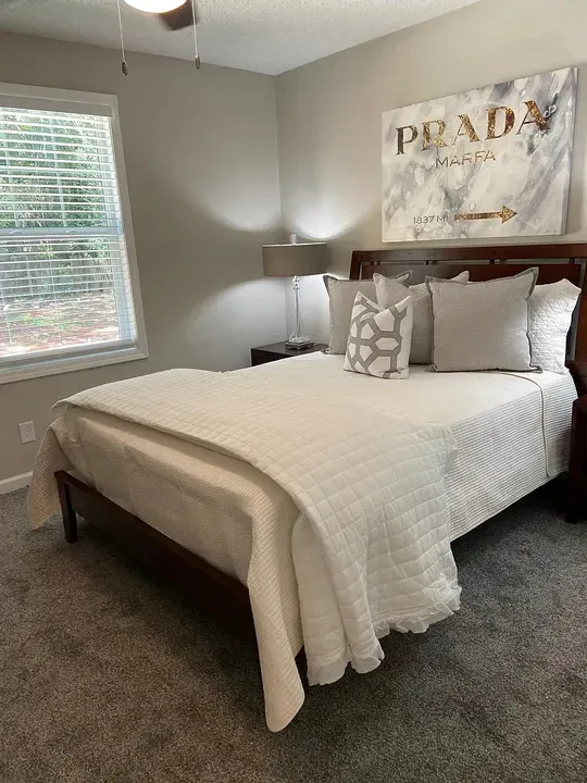 3 Bed 2 Bath Contemporary High-Rise Condo in Mobile, AL - 5