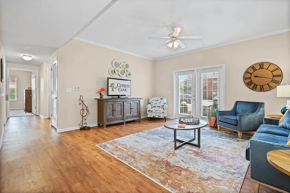 3 Bed 2 Bath Contemporary High-Rise Condo in Mobile, AL - 4