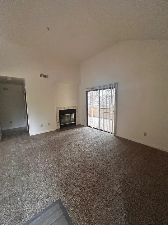 3 Bed 2 Bath Contemporary High-Rise Condo in Modesto, CA - 4