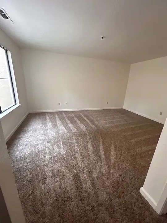 3 Bed 2 Bath Contemporary High-Rise Condo in Modesto, CA - 5