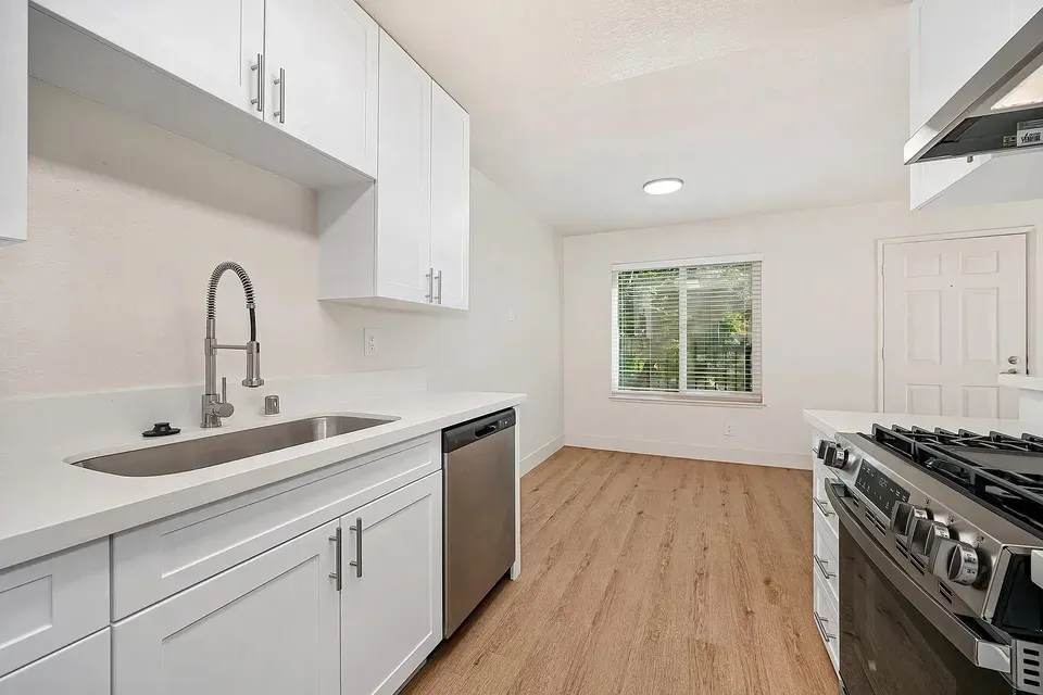 3 Bed 2 Bath Contemporary High-Rise Condo in Modesto, CA - 2