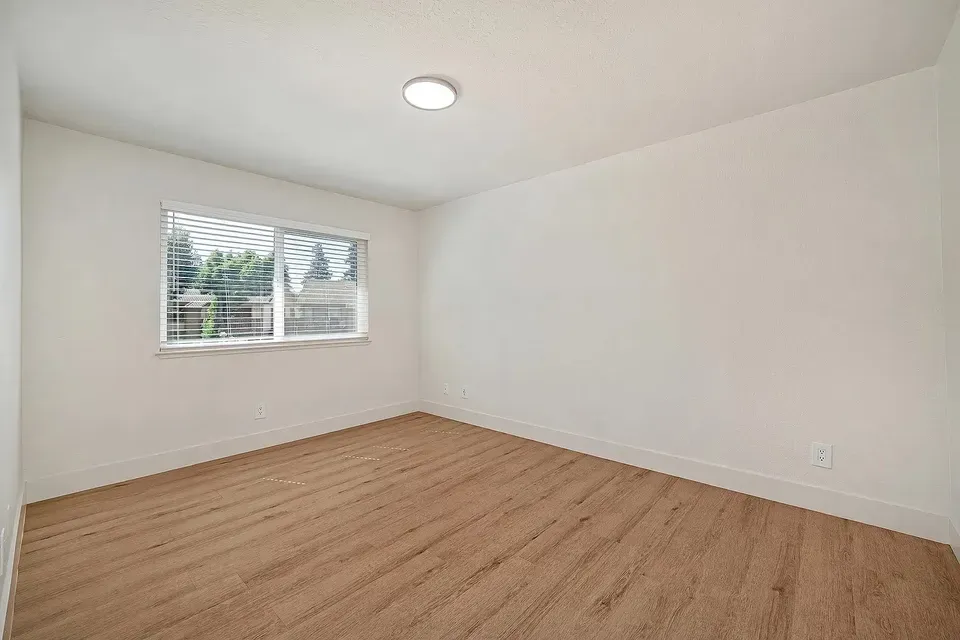 3 Bed 2 Bath Contemporary High-Rise Condo in Modesto, CA - 4