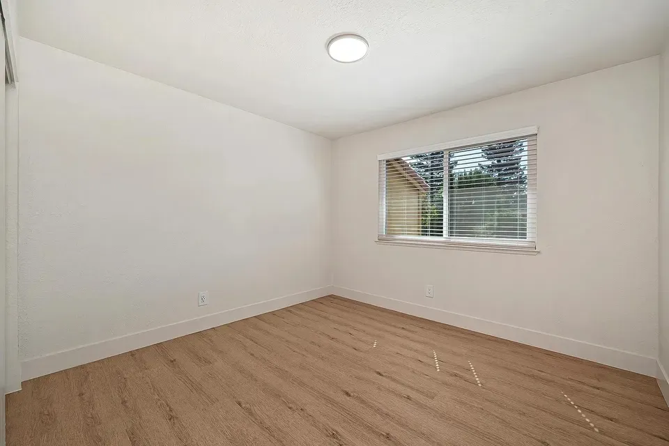 3 Bed 2 Bath Contemporary High-Rise Condo in Modesto, CA - 5