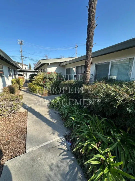 3 Bed 2 Bath Contemporary High-Rise Condo in Modesto, CA