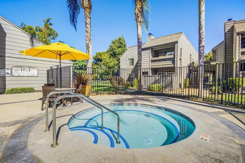 3 Bed 2 Bath Contemporary High-Rise Condo in Modesto, CA - 2