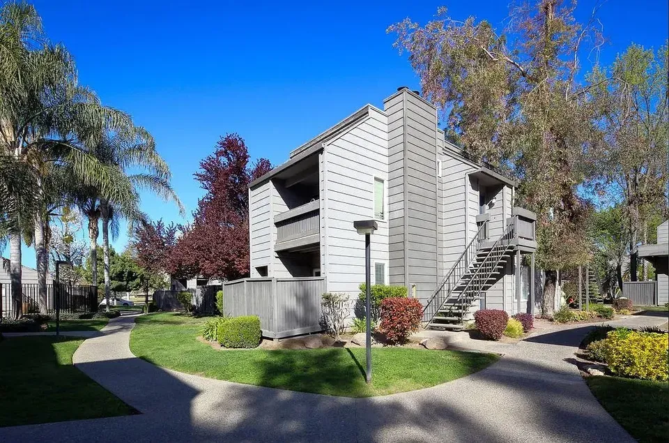 3 Bed 2 Bath Contemporary High-Rise Condo in Modesto, CA - 4