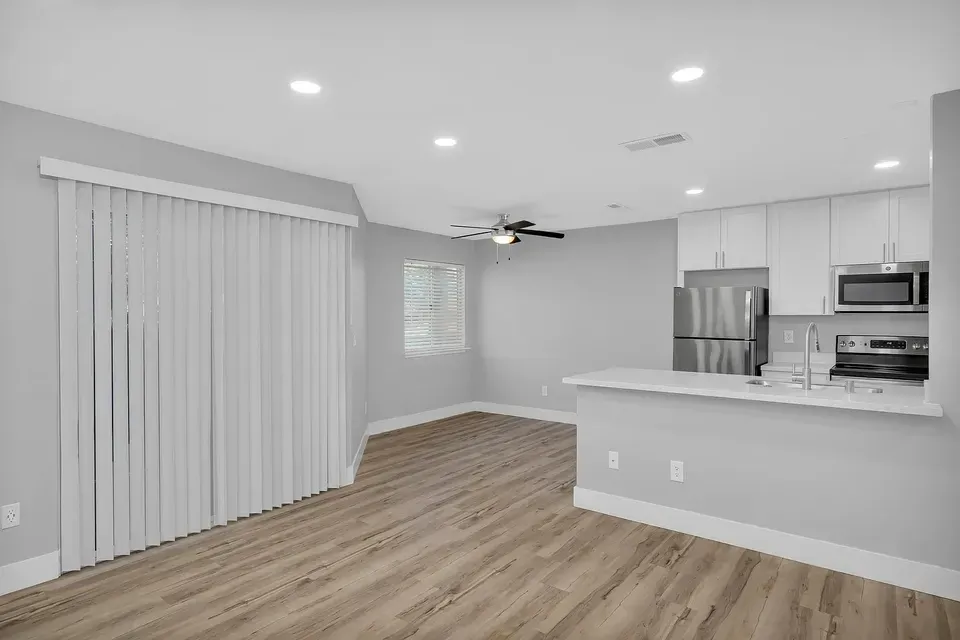 3 Bed 2 Bath Contemporary High-Rise Condo in Modesto, CA - 2