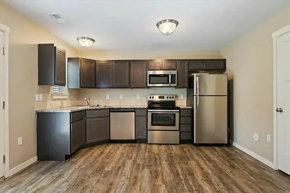 3 Bed 2 Bath Contemporary High-Rise Condo in Nampa, ID - 3