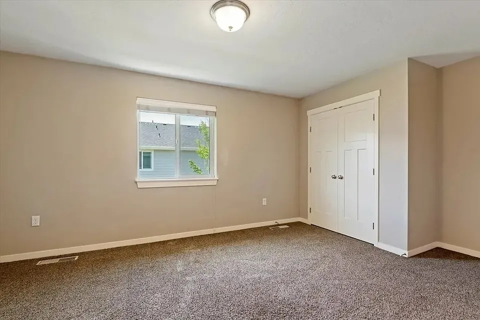 3 Bed 2 Bath Contemporary High-Rise Condo in Nampa, ID - 4
