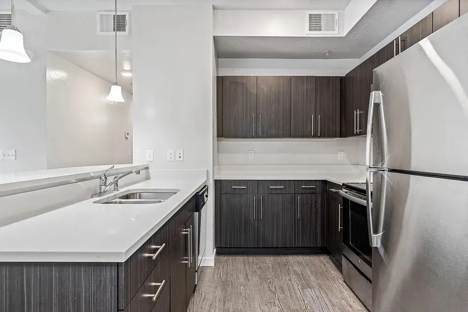 3 Bed 2 Bath Contemporary High-Rise Condo in Nampa, ID - 5