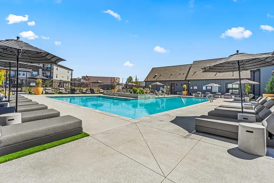 3 Bed 2 Bath Contemporary High-Rise Condo in Nampa, ID - 4