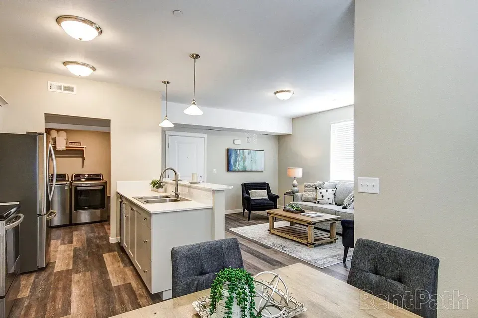 3 Bed 2 Bath Contemporary High-Rise Condo in Nampa, ID - 2