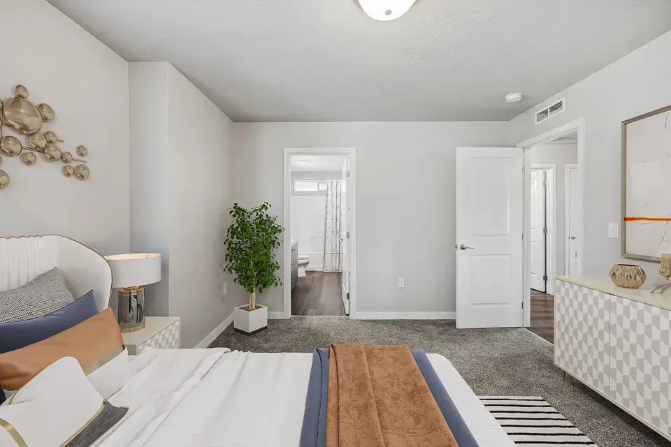 3 Bed 2 Bath Contemporary High-Rise Condo in Nampa, ID - 4