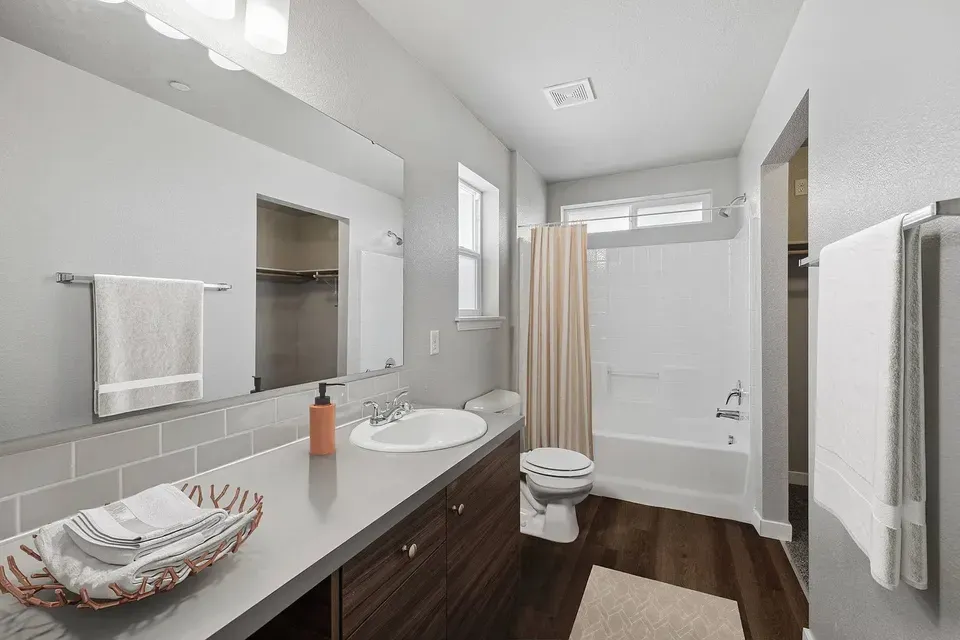 3 Bed 2 Bath Contemporary High-Rise Condo in Nampa, ID - 5