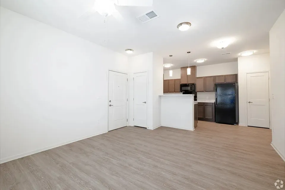 3 Bed 2 Bath Contemporary High-Rise Condo in Nampa, ID - 4
