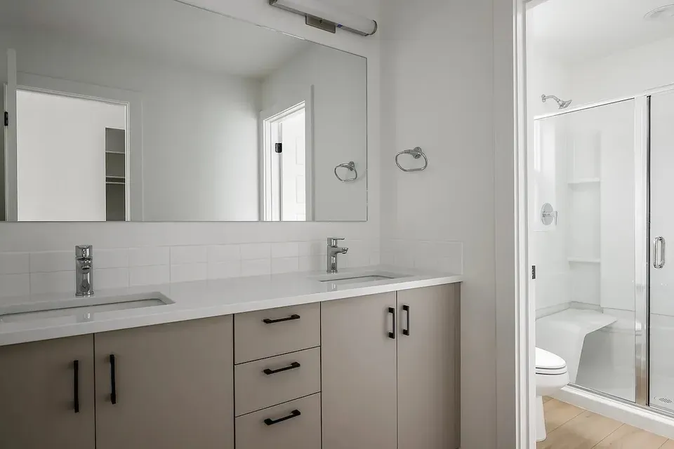 3 Bed 2 Bath Contemporary High-Rise Condo in Nampa, ID - 5