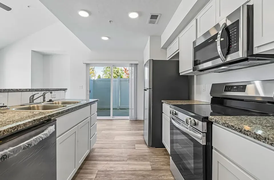 3 Bed 2 Bath Contemporary High-Rise Condo in Nampa, ID - 1