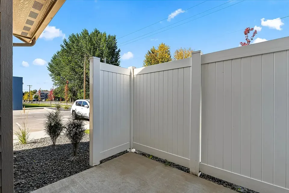 3 Bed 2 Bath Contemporary High-Rise Condo in Nampa, ID - 5