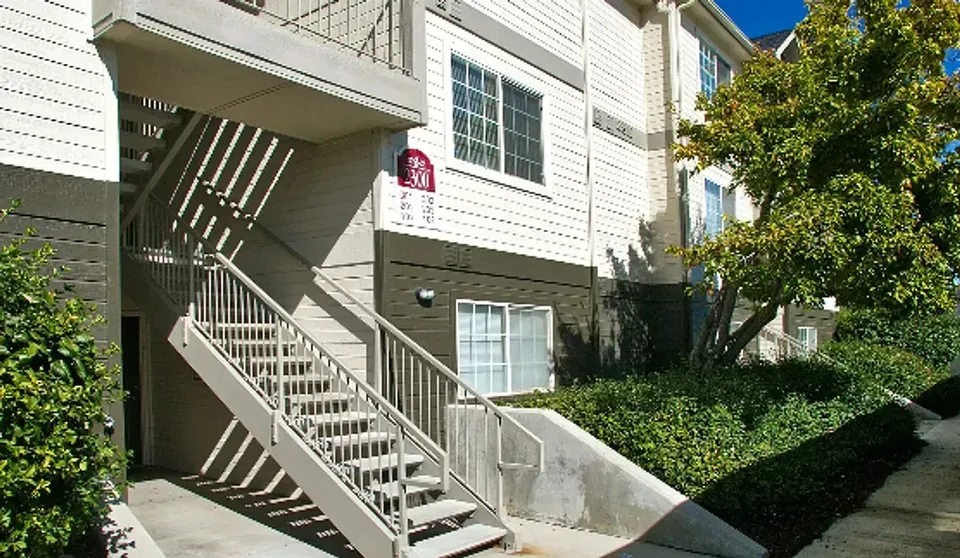 3 Bed 2 Bath Contemporary High-Rise Condo in Nampa, ID - 1