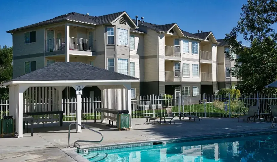 3 Bed 2 Bath Contemporary High-Rise Condo in Nampa, ID - 2