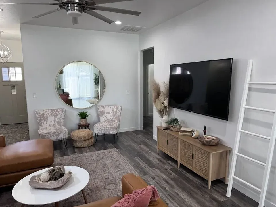 3 Bed 2 Bath Contemporary High-Rise Condo in Nampa, ID - 4