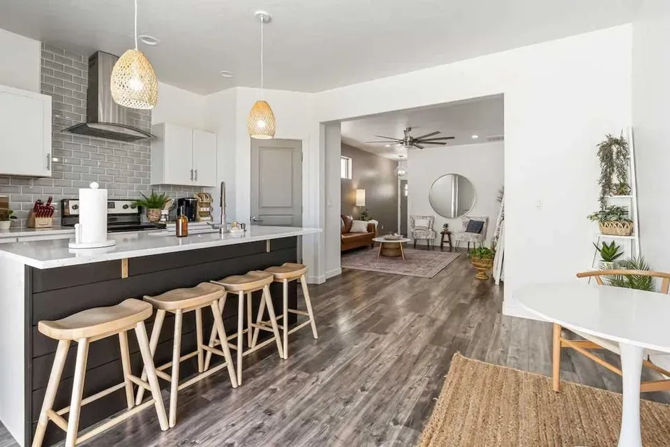 3 Bed 2 Bath Contemporary High-Rise Condo in Nampa, ID - 5