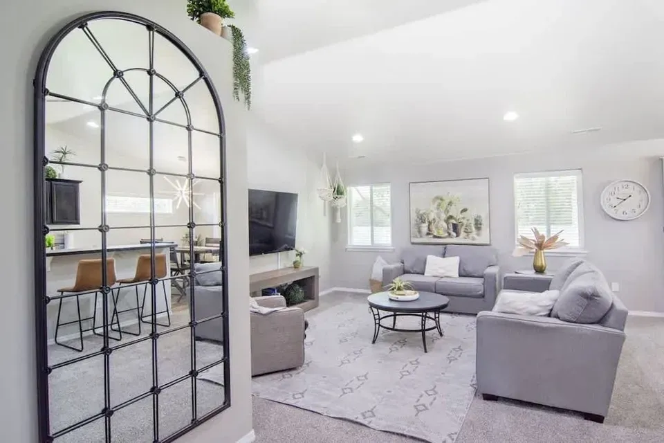 3 Bed 2 Bath Contemporary High-Rise Condo in Nampa, ID