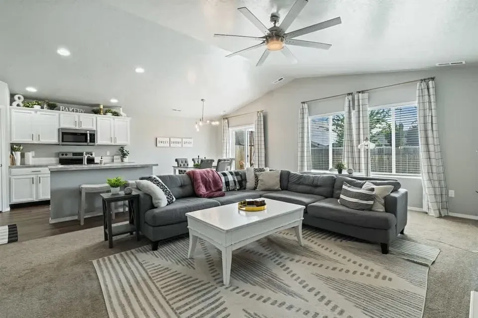 3 Bed 2 Bath Contemporary High-Rise Condo in Nampa, ID - 2