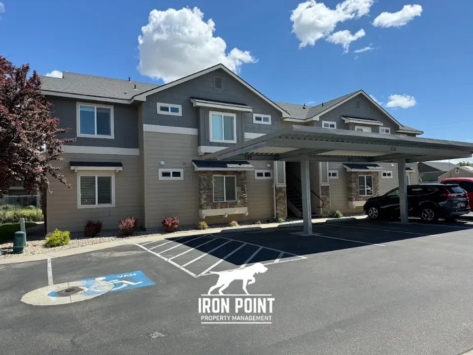 3 Bed 2 Bath Contemporary High-Rise Condo in Nampa, ID