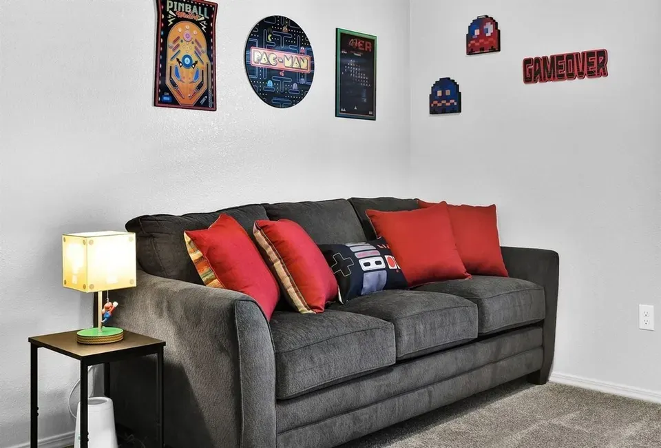 3 Bed 2 Bath Contemporary High-Rise Condo in Nampa, ID - 4