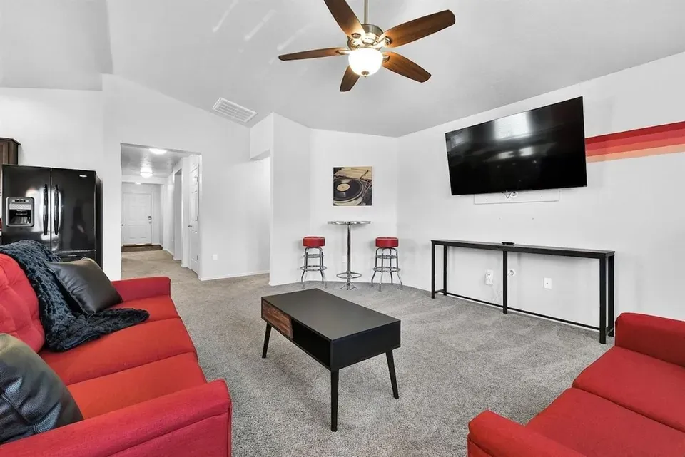 3 Bed 2 Bath Contemporary High-Rise Condo in Nampa, ID - 5