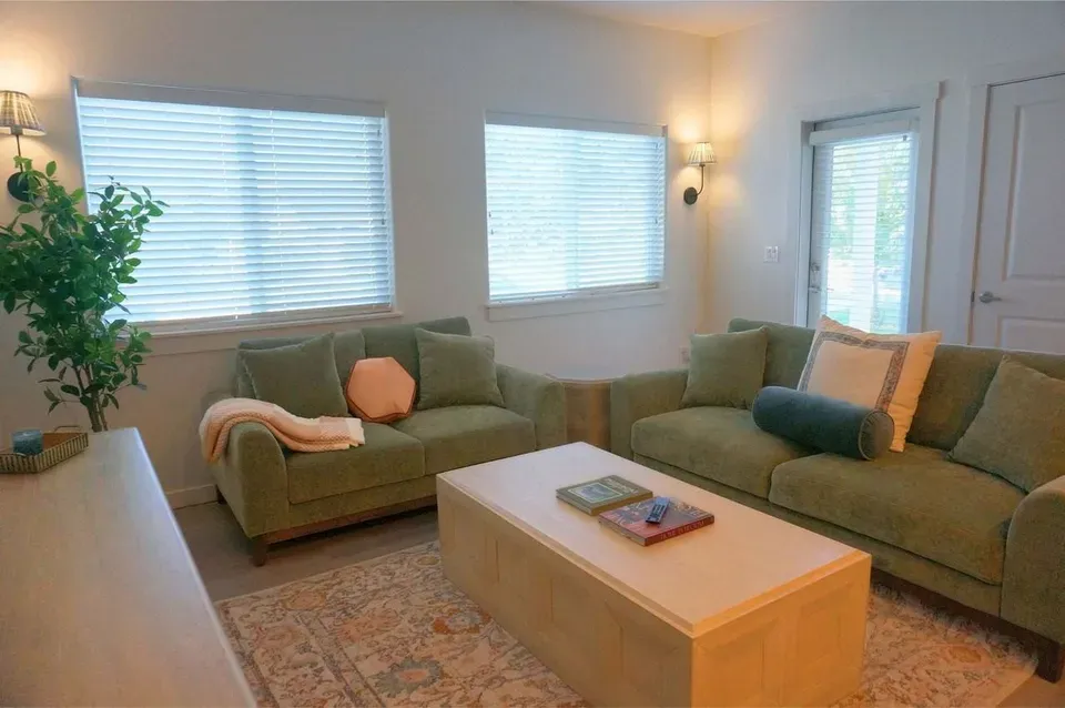 3 Bed 2 Bath Contemporary High-Rise Condo in Nampa, ID - 3