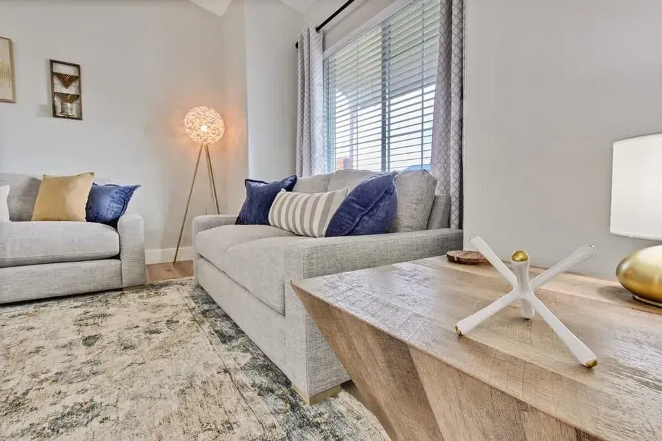 3 Bed 2 Bath Contemporary High-Rise Condo in Nampa, ID - 4