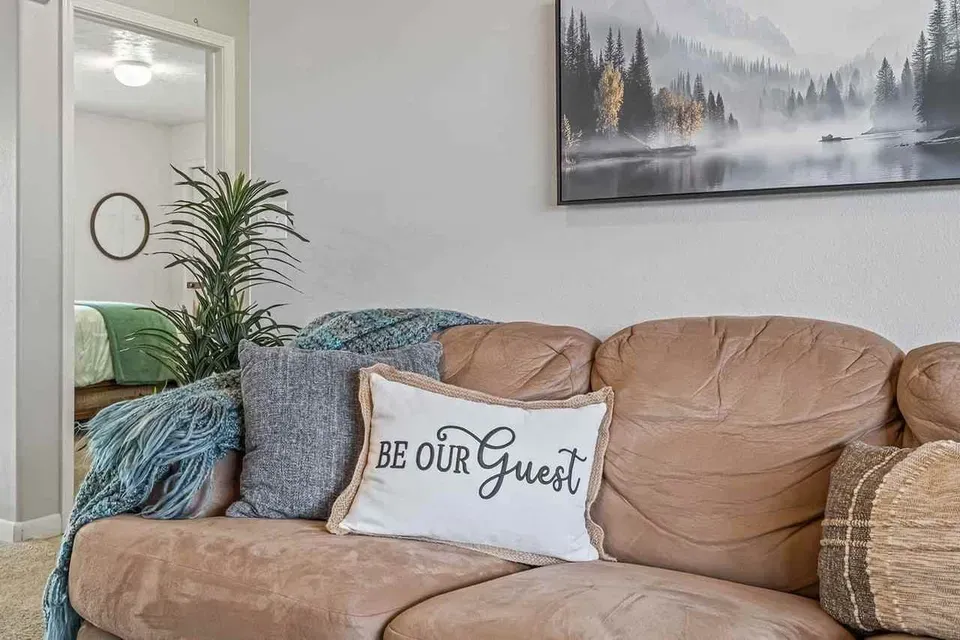 3 Bed 2 Bath Contemporary High-Rise Condo in Nampa, ID