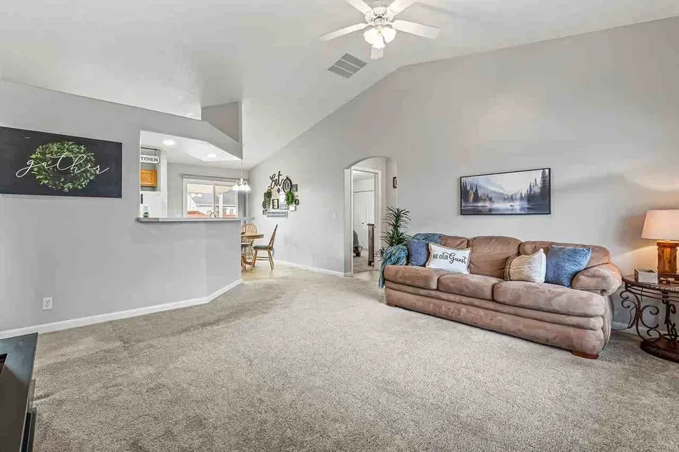 3 Bed 2 Bath Contemporary High-Rise Condo in Nampa, ID - 2