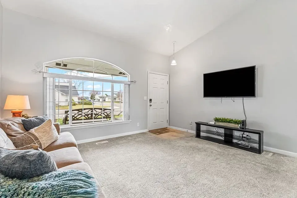 3 Bed 2 Bath Contemporary High-Rise Condo in Nampa, ID - 3
