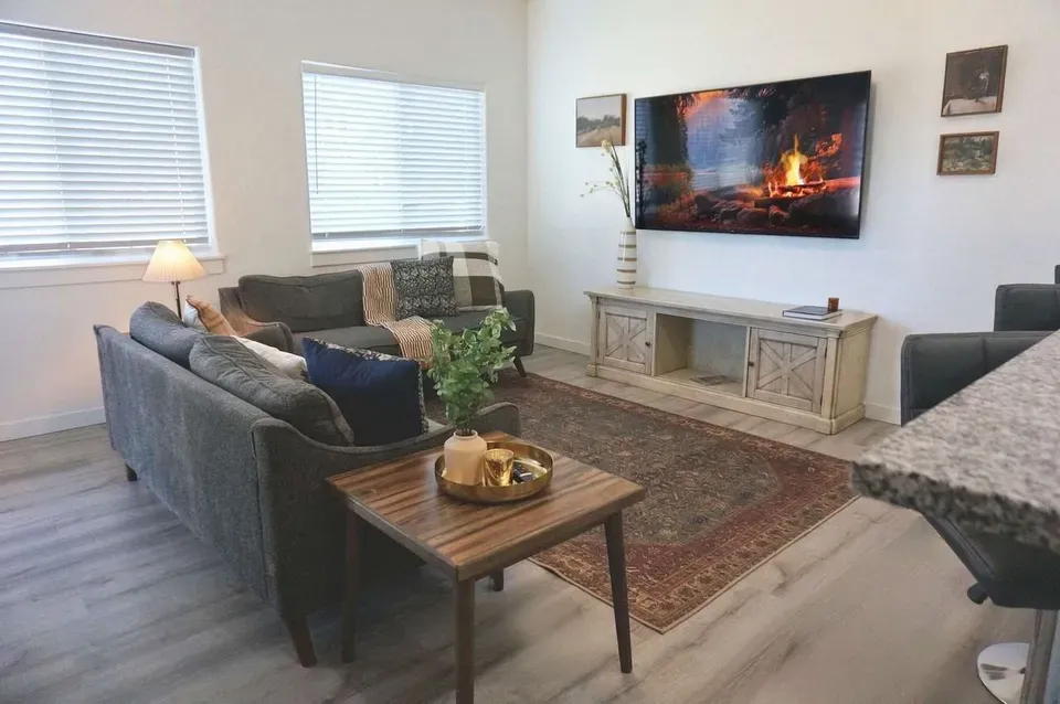 3 Bed 2 Bath Contemporary High-Rise Condo in Nampa, ID - 1