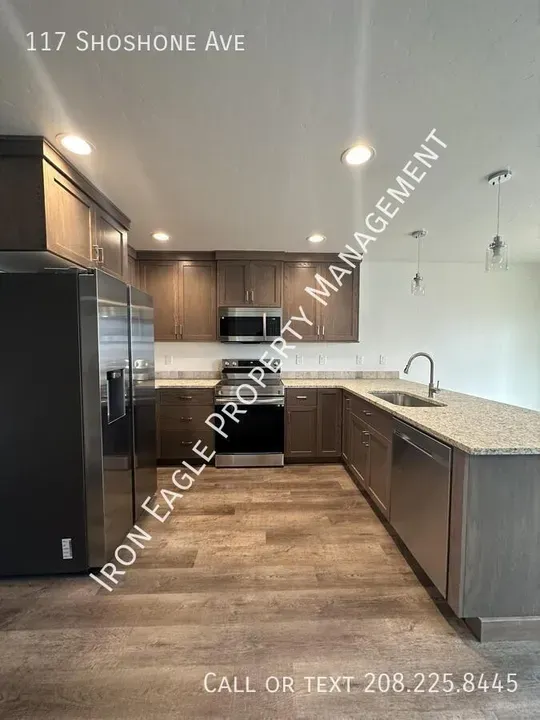 3 Bed 2 Bath Contemporary High-Rise Condo in Nampa, ID - 3