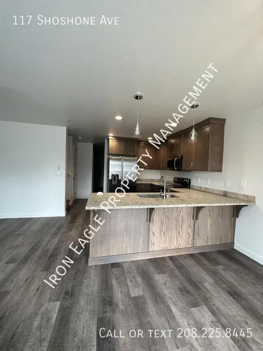 3 Bed 2 Bath Contemporary High-Rise Condo in Nampa, ID - 5
