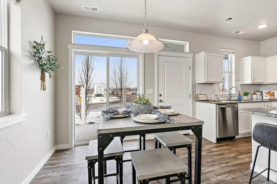 3 Bed 2 Bath Contemporary High-Rise Condo in Nampa, ID - 4