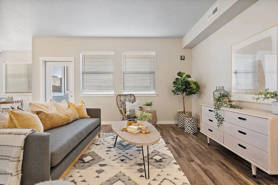 3 Bed 2 Bath Contemporary High-Rise Condo in Nampa, ID - 2