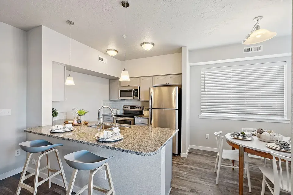 3 Bed 2 Bath Contemporary High-Rise Condo in Nampa, ID - 5