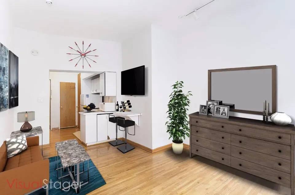 3 Bed 2 Bath Contemporary High-Rise Condo in New York, NY - 4