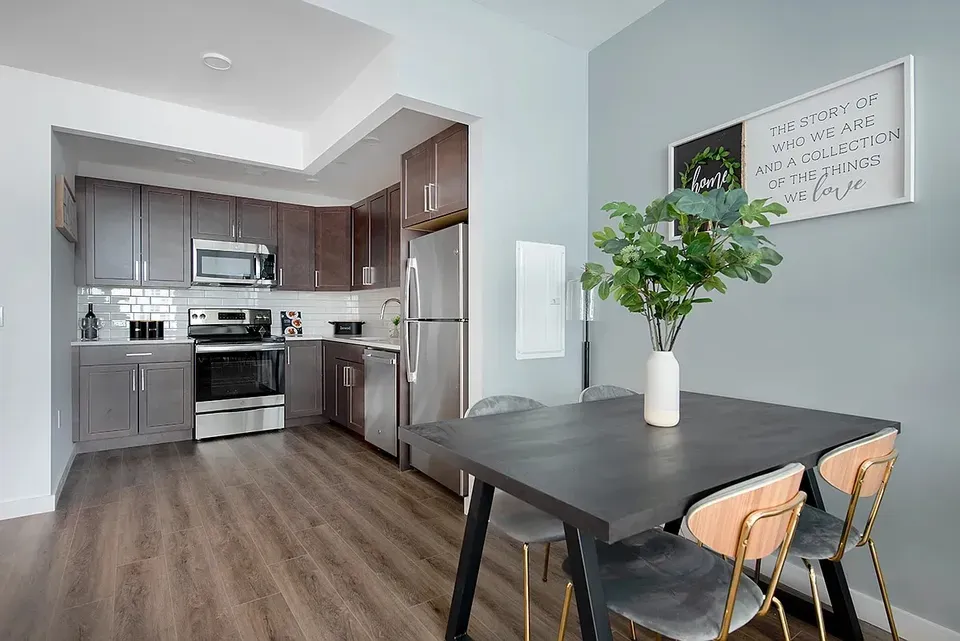 3 Bed 2 Bath Contemporary High-Rise Condo in New York, NY - 3